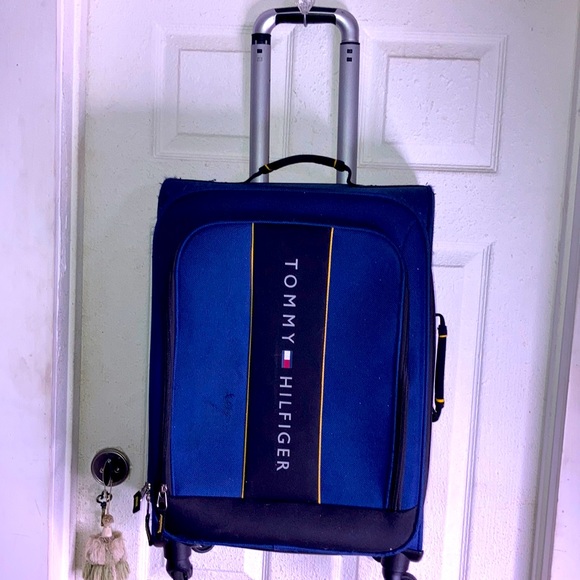 Tommy Hilfiger Bags Tommy Hilfiger Rolling Luggage Carry On Bag Suitcase Extended Handle